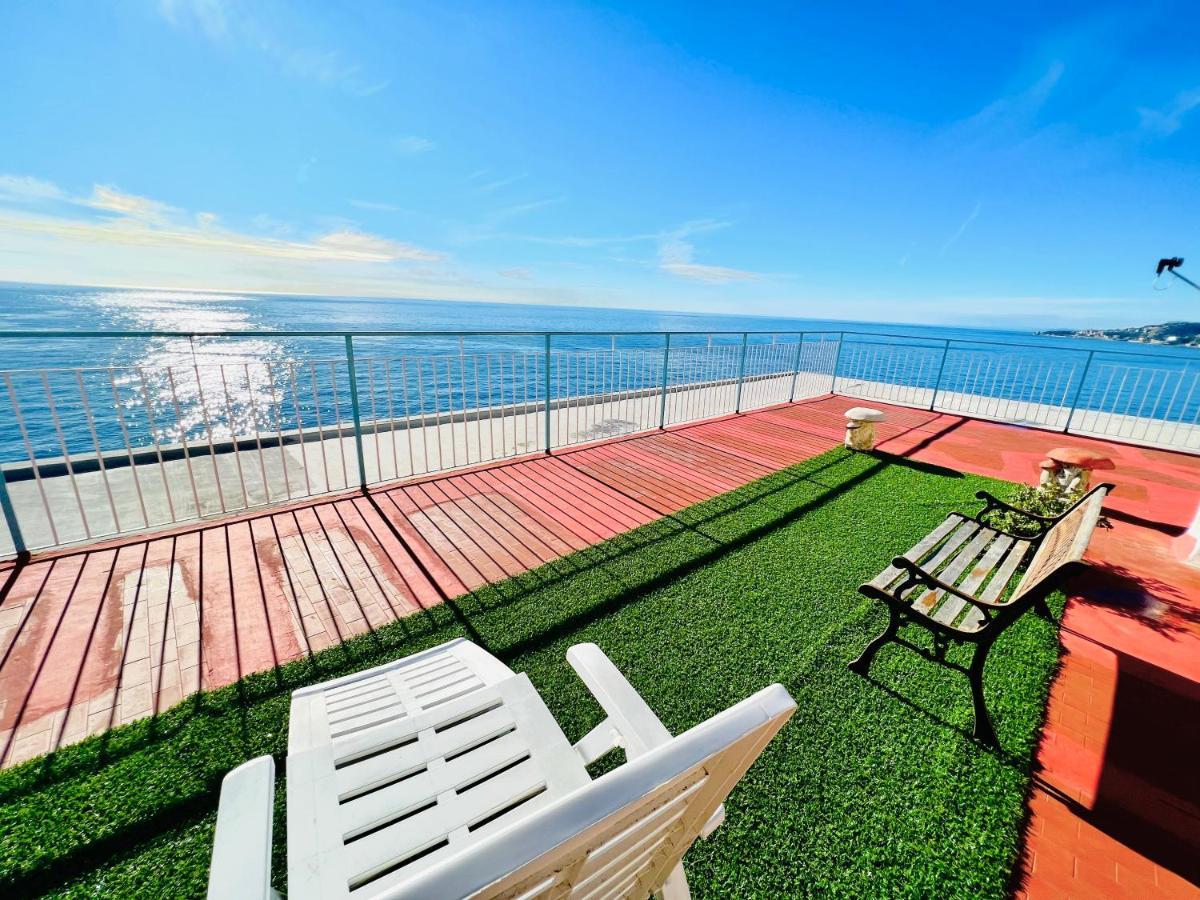 Suite Sunset 21 - Fronte Mare Sanremo Exterior foto